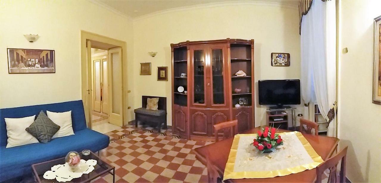 Casa Lillina A Toledo , Near Piazza Del Plebiscito Apartment เนเปิลส์ ภายนอก รูปภาพ