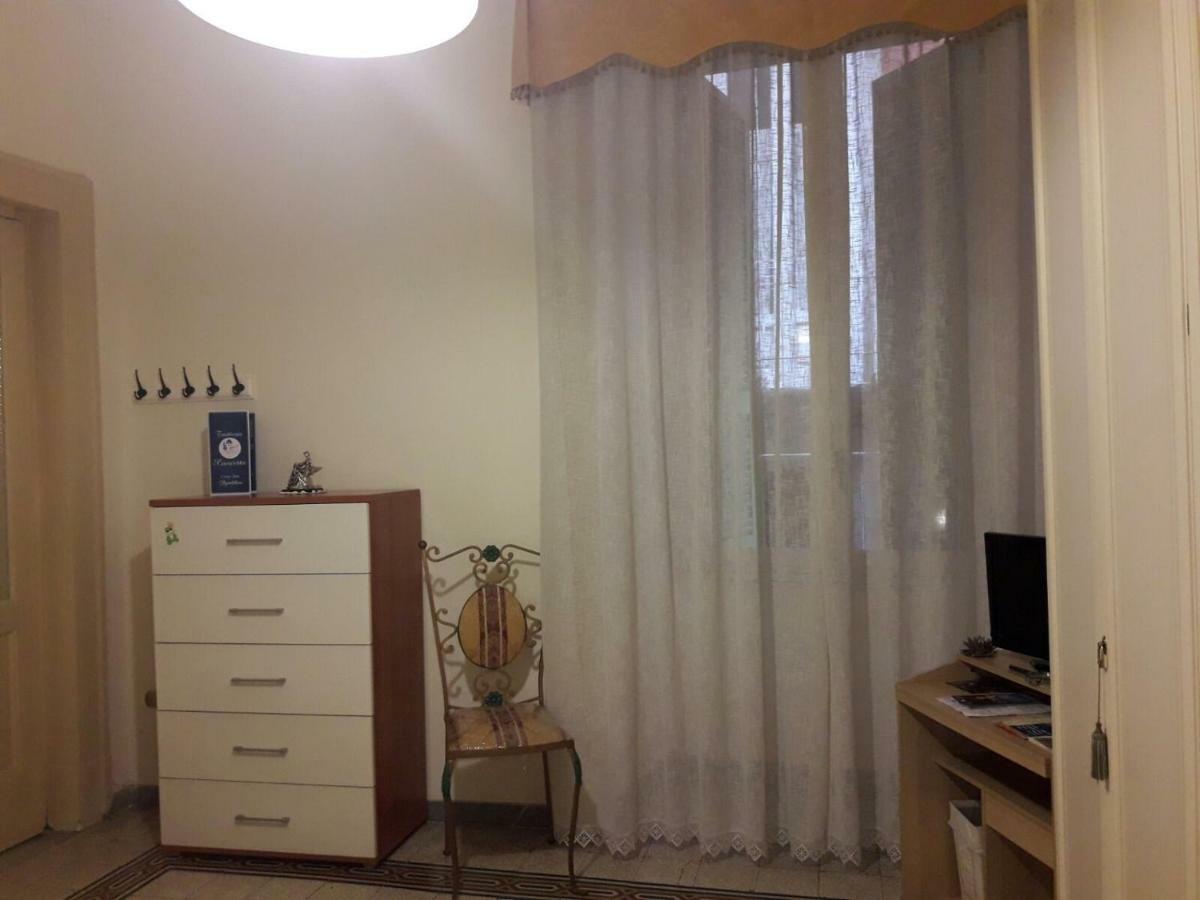 Casa Lillina A Toledo , Near Piazza Del Plebiscito Apartment เนเปิลส์ ภายนอก รูปภาพ