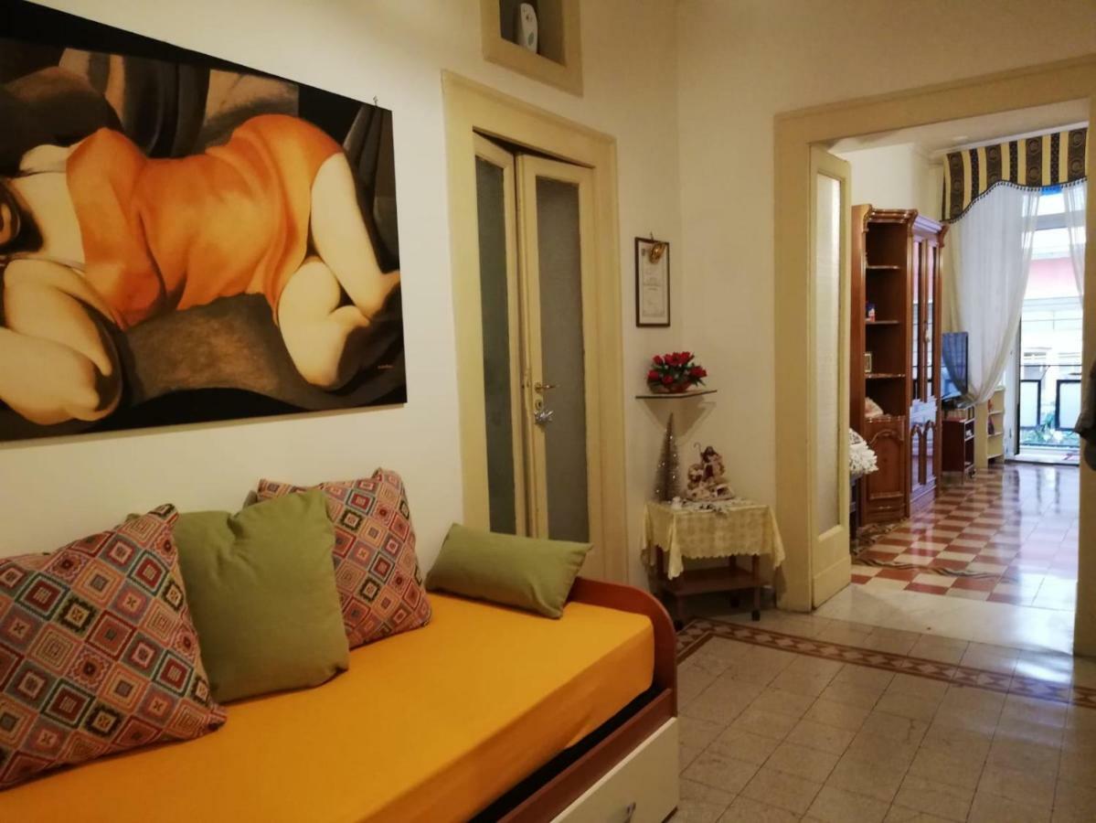 Casa Lillina A Toledo , Near Piazza Del Plebiscito Apartment เนเปิลส์ ภายนอก รูปภาพ
